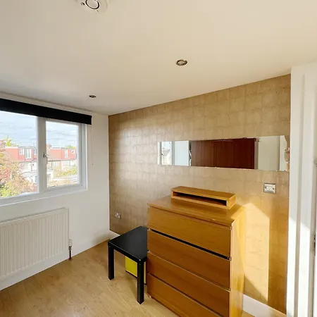 Budget Double Room In Acton, Near Central London & Heathrow Exterior photo