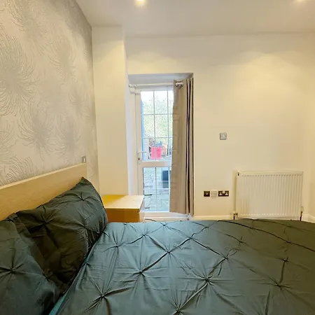 Budget Double Room In Acton, Near Central London & Heathrow Exterior photo