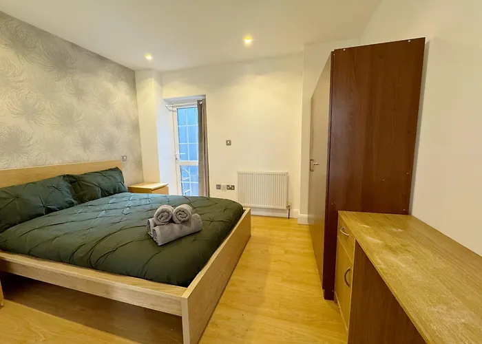 Budget Double Room In Acton, Near Central London & Heathrow