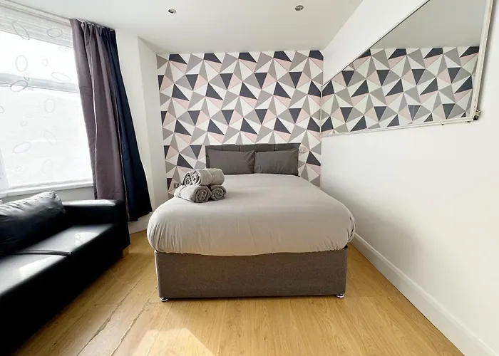 Budget Double Room In Acton, Near Central London & Heathrow